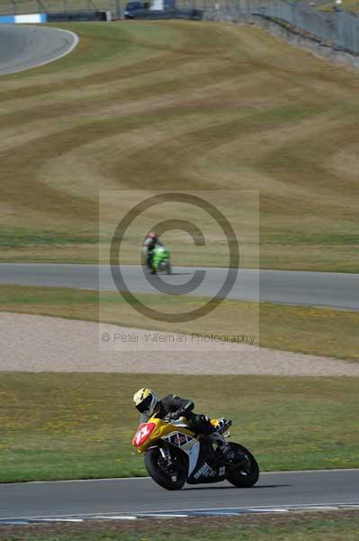 Motorcycle action photographs;donington;donington park leicestershire;donington photographs;event digital images;eventdigitalimages;no limits trackday;peter wileman photography;trackday;trackday digital images;trackday photos