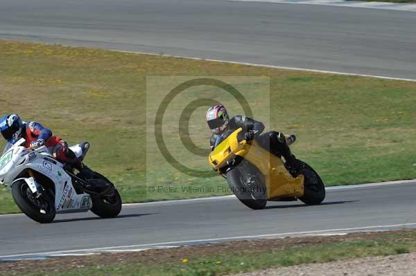 Motorcycle action photographs;donington;donington park leicestershire;donington photographs;event digital images;eventdigitalimages;no limits trackday;peter wileman photography;trackday;trackday digital images;trackday photos