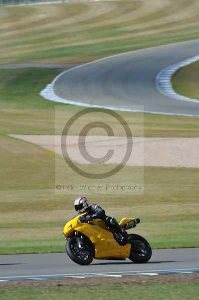 Motorcycle action photographs;donington;donington park leicestershire;donington photographs;event digital images;eventdigitalimages;no limits trackday;peter wileman photography;trackday;trackday digital images;trackday photos