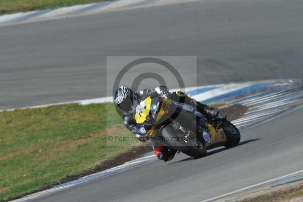 Motorcycle action photographs;donington;donington park leicestershire;donington photographs;event digital images;eventdigitalimages;no limits trackday;peter wileman photography;trackday;trackday digital images;trackday photos