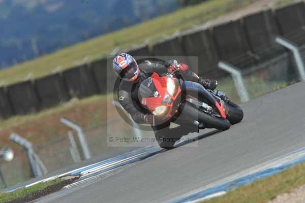 Motorcycle action photographs;donington;donington park leicestershire;donington photographs;event digital images;eventdigitalimages;no limits trackday;peter wileman photography;trackday;trackday digital images;trackday photos