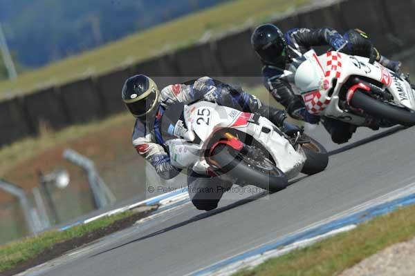 Motorcycle action photographs;donington;donington park leicestershire;donington photographs;event digital images;eventdigitalimages;no limits trackday;peter wileman photography;trackday;trackday digital images;trackday photos