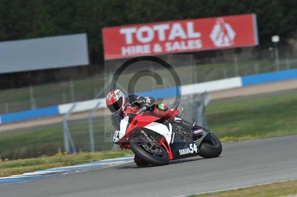 Motorcycle action photographs;donington;donington park leicestershire;donington photographs;event digital images;eventdigitalimages;no limits trackday;peter wileman photography;trackday;trackday digital images;trackday photos
