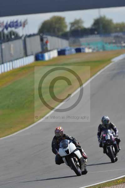 Motorcycle action photographs;donington;donington park leicestershire;donington photographs;event digital images;eventdigitalimages;no limits trackday;peter wileman photography;trackday;trackday digital images;trackday photos
