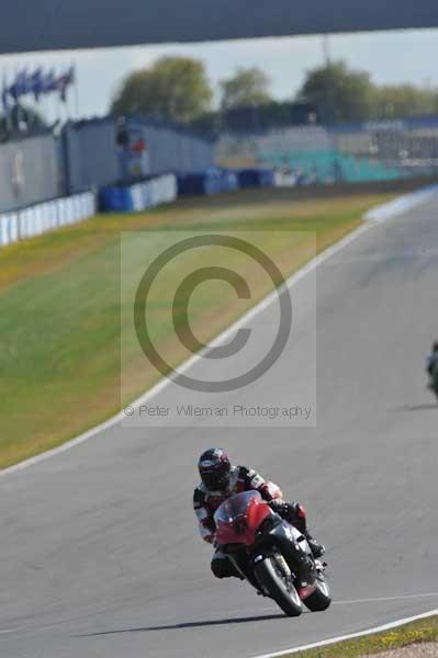 Motorcycle action photographs;donington;donington park leicestershire;donington photographs;event digital images;eventdigitalimages;no limits trackday;peter wileman photography;trackday;trackday digital images;trackday photos