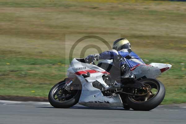 Motorcycle action photographs;donington;donington park leicestershire;donington photographs;event digital images;eventdigitalimages;no limits trackday;peter wileman photography;trackday;trackday digital images;trackday photos