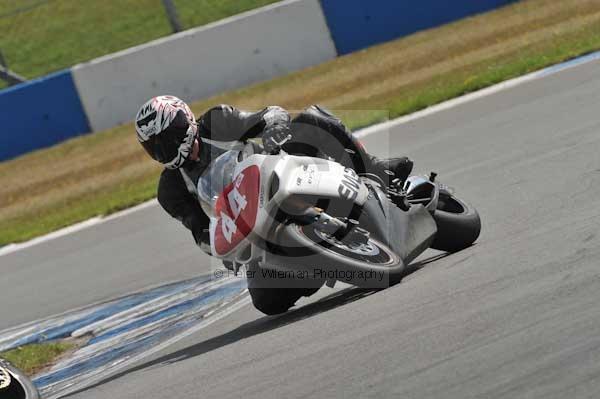 Motorcycle action photographs;donington;donington park leicestershire;donington photographs;event digital images;eventdigitalimages;no limits trackday;peter wileman photography;trackday;trackday digital images;trackday photos