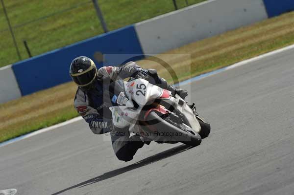 Motorcycle action photographs;donington;donington park leicestershire;donington photographs;event digital images;eventdigitalimages;no limits trackday;peter wileman photography;trackday;trackday digital images;trackday photos
