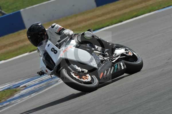 Motorcycle action photographs;donington;donington park leicestershire;donington photographs;event digital images;eventdigitalimages;no limits trackday;peter wileman photography;trackday;trackday digital images;trackday photos