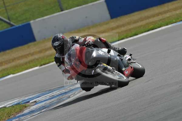 Motorcycle action photographs;donington;donington park leicestershire;donington photographs;event digital images;eventdigitalimages;no limits trackday;peter wileman photography;trackday;trackday digital images;trackday photos
