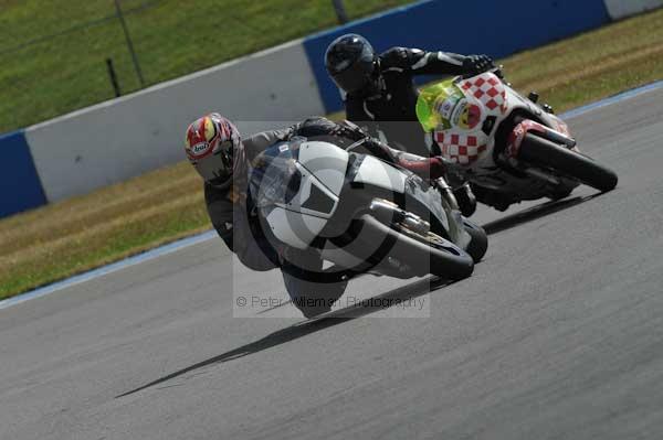 Motorcycle action photographs;donington;donington park leicestershire;donington photographs;event digital images;eventdigitalimages;no limits trackday;peter wileman photography;trackday;trackday digital images;trackday photos