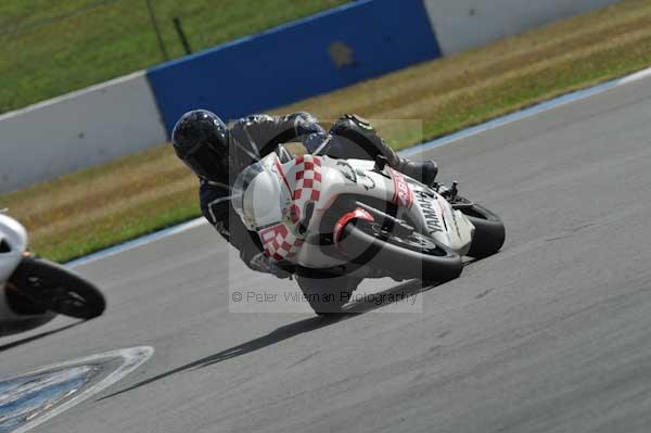 Motorcycle action photographs;donington;donington park leicestershire;donington photographs;event digital images;eventdigitalimages;no limits trackday;peter wileman photography;trackday;trackday digital images;trackday photos