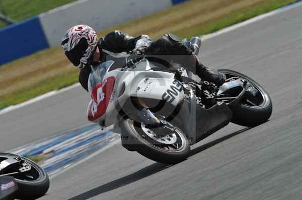 Motorcycle action photographs;donington;donington park leicestershire;donington photographs;event digital images;eventdigitalimages;no limits trackday;peter wileman photography;trackday;trackday digital images;trackday photos