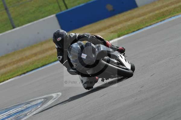 Motorcycle action photographs;donington;donington park leicestershire;donington photographs;event digital images;eventdigitalimages;no limits trackday;peter wileman photography;trackday;trackday digital images;trackday photos