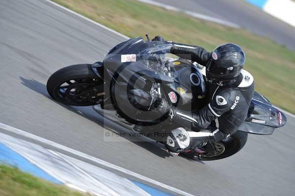 Motorcycle action photographs;donington;donington park leicestershire;donington photographs;event digital images;eventdigitalimages;no limits trackday;peter wileman photography;trackday;trackday digital images;trackday photos