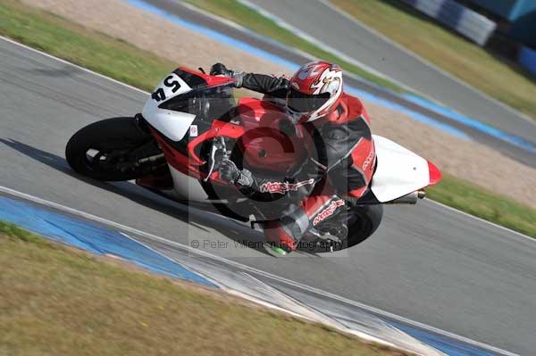Motorcycle action photographs;donington;donington park leicestershire;donington photographs;event digital images;eventdigitalimages;no limits trackday;peter wileman photography;trackday;trackday digital images;trackday photos