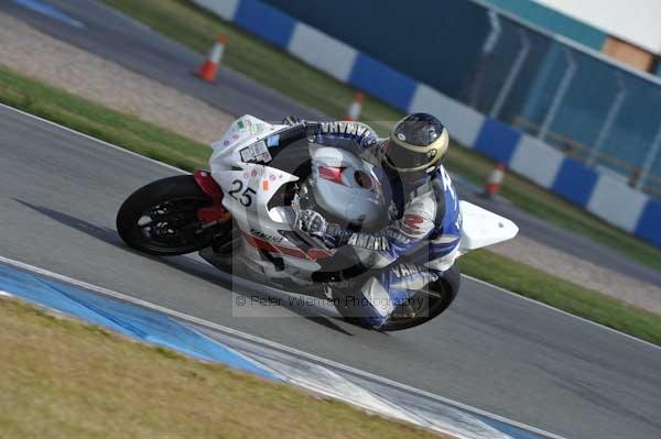 Motorcycle action photographs;donington;donington park leicestershire;donington photographs;event digital images;eventdigitalimages;no limits trackday;peter wileman photography;trackday;trackday digital images;trackday photos