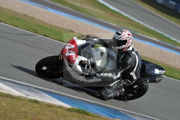 Motorcycle action photographs;donington;donington park leicestershire;donington photographs;event digital images;eventdigitalimages;no limits trackday;peter wileman photography;trackday;trackday digital images;trackday photos