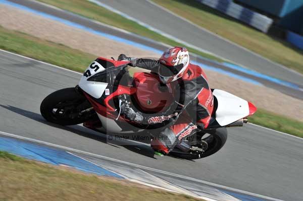 Motorcycle action photographs;donington;donington park leicestershire;donington photographs;event digital images;eventdigitalimages;no limits trackday;peter wileman photography;trackday;trackday digital images;trackday photos
