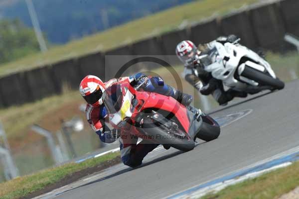 Motorcycle action photographs;donington;donington park leicestershire;donington photographs;event digital images;eventdigitalimages;no limits trackday;peter wileman photography;trackday;trackday digital images;trackday photos