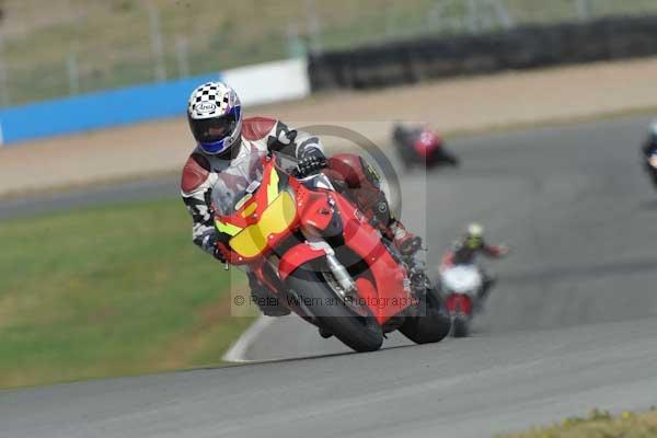 Motorcycle action photographs;donington;donington park leicestershire;donington photographs;event digital images;eventdigitalimages;no limits trackday;peter wileman photography;trackday;trackday digital images;trackday photos