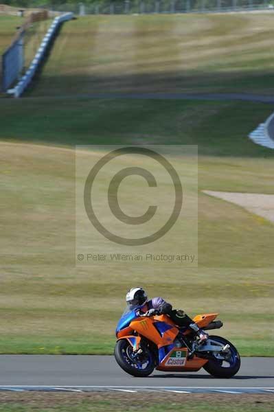 Motorcycle action photographs;donington;donington park leicestershire;donington photographs;event digital images;eventdigitalimages;no limits trackday;peter wileman photography;trackday;trackday digital images;trackday photos