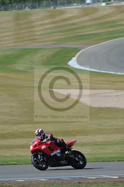 Motorcycle action photographs;donington;donington park leicestershire;donington photographs;event digital images;eventdigitalimages;no limits trackday;peter wileman photography;trackday;trackday digital images;trackday photos