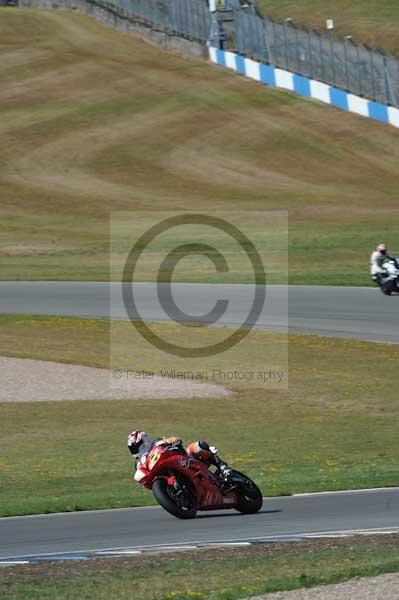 Motorcycle action photographs;donington;donington park leicestershire;donington photographs;event digital images;eventdigitalimages;no limits trackday;peter wileman photography;trackday;trackday digital images;trackday photos
