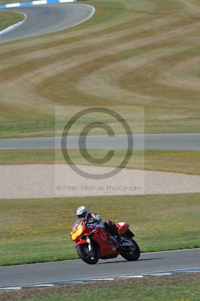 Motorcycle action photographs;donington;donington park leicestershire;donington photographs;event digital images;eventdigitalimages;no limits trackday;peter wileman photography;trackday;trackday digital images;trackday photos