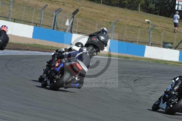 Motorcycle action photographs;donington;donington park leicestershire;donington photographs;event digital images;eventdigitalimages;no limits trackday;peter wileman photography;trackday;trackday digital images;trackday photos
