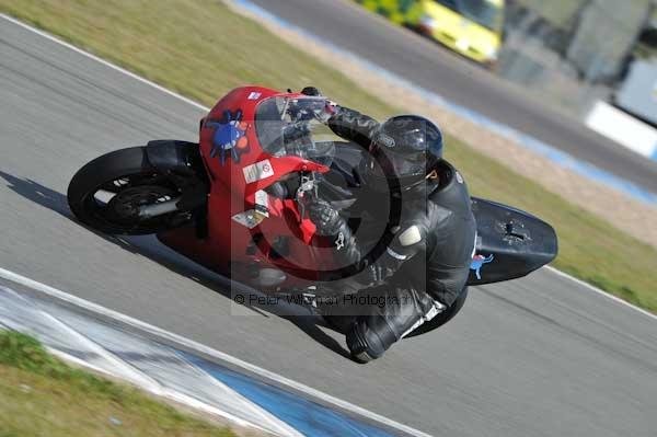 Motorcycle action photographs;donington;donington park leicestershire;donington photographs;event digital images;eventdigitalimages;no limits trackday;peter wileman photography;trackday;trackday digital images;trackday photos