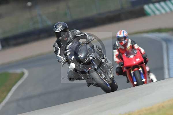 Motorcycle action photographs;donington;donington park leicestershire;donington photographs;event digital images;eventdigitalimages;no limits trackday;peter wileman photography;trackday;trackday digital images;trackday photos