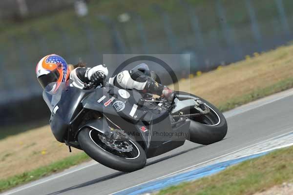 Motorcycle action photographs;donington;donington park leicestershire;donington photographs;event digital images;eventdigitalimages;no limits trackday;peter wileman photography;trackday;trackday digital images;trackday photos