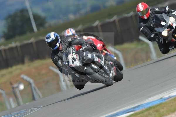 Motorcycle action photographs;donington;donington park leicestershire;donington photographs;event digital images;eventdigitalimages;no limits trackday;peter wileman photography;trackday;trackday digital images;trackday photos