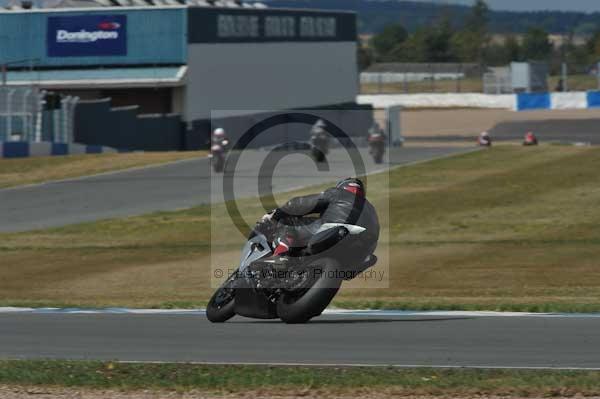 Motorcycle action photographs;donington;donington park leicestershire;donington photographs;event digital images;eventdigitalimages;no limits trackday;peter wileman photography;trackday;trackday digital images;trackday photos
