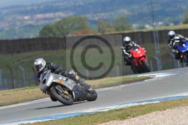 Motorcycle action photographs;donington;donington park leicestershire;donington photographs;event digital images;eventdigitalimages;no limits trackday;peter wileman photography;trackday;trackday digital images;trackday photos