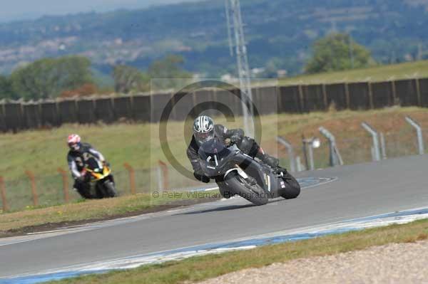 Motorcycle action photographs;donington;donington park leicestershire;donington photographs;event digital images;eventdigitalimages;no limits trackday;peter wileman photography;trackday;trackday digital images;trackday photos