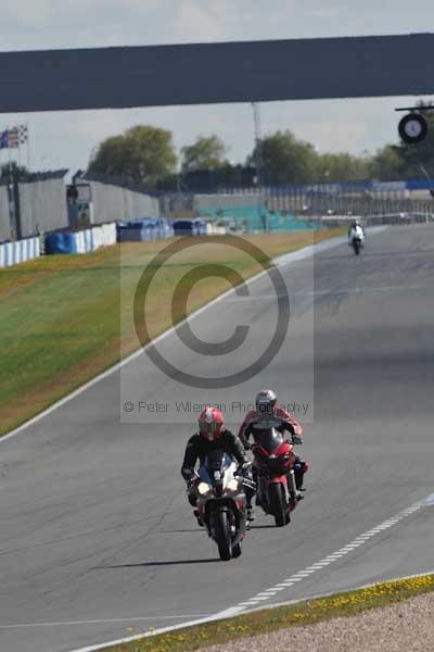 Motorcycle action photographs;donington;donington park leicestershire;donington photographs;event digital images;eventdigitalimages;no limits trackday;peter wileman photography;trackday;trackday digital images;trackday photos