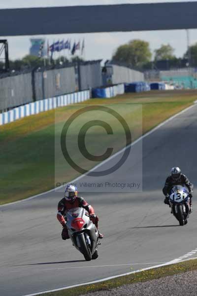 Motorcycle action photographs;donington;donington park leicestershire;donington photographs;event digital images;eventdigitalimages;no limits trackday;peter wileman photography;trackday;trackday digital images;trackday photos