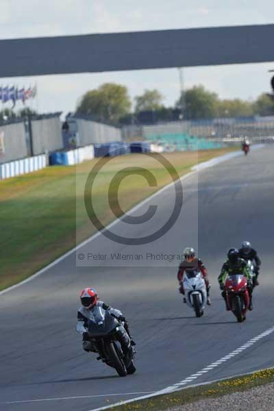 Motorcycle action photographs;donington;donington park leicestershire;donington photographs;event digital images;eventdigitalimages;no limits trackday;peter wileman photography;trackday;trackday digital images;trackday photos