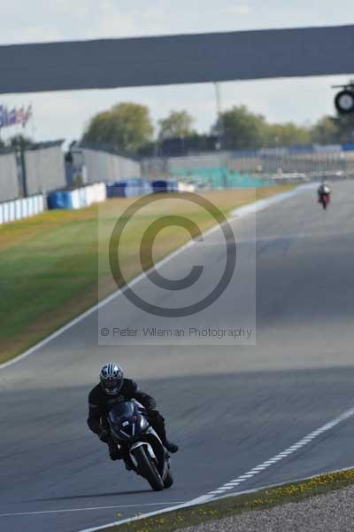 Motorcycle action photographs;donington;donington park leicestershire;donington photographs;event digital images;eventdigitalimages;no limits trackday;peter wileman photography;trackday;trackday digital images;trackday photos