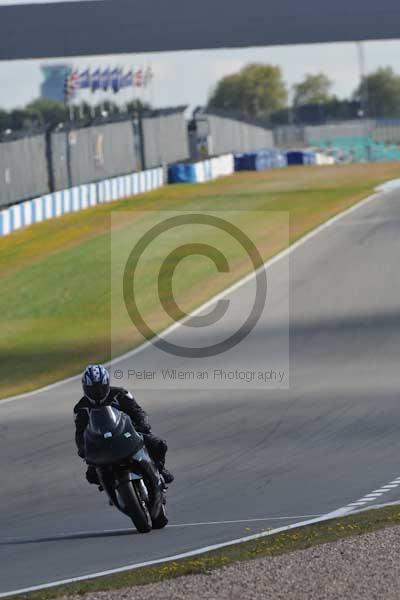 Motorcycle action photographs;donington;donington park leicestershire;donington photographs;event digital images;eventdigitalimages;no limits trackday;peter wileman photography;trackday;trackday digital images;trackday photos