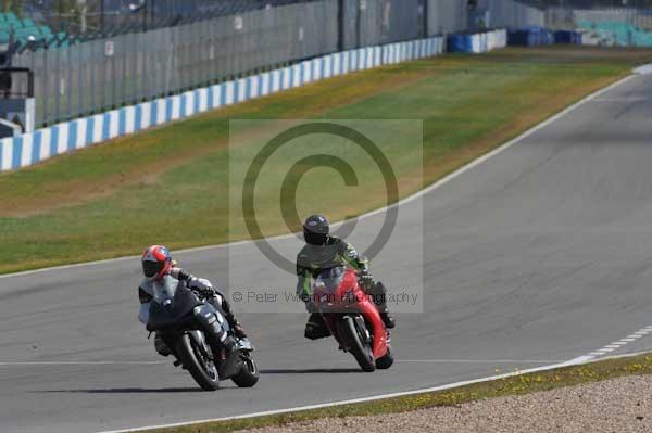 Motorcycle action photographs;donington;donington park leicestershire;donington photographs;event digital images;eventdigitalimages;no limits trackday;peter wileman photography;trackday;trackday digital images;trackday photos