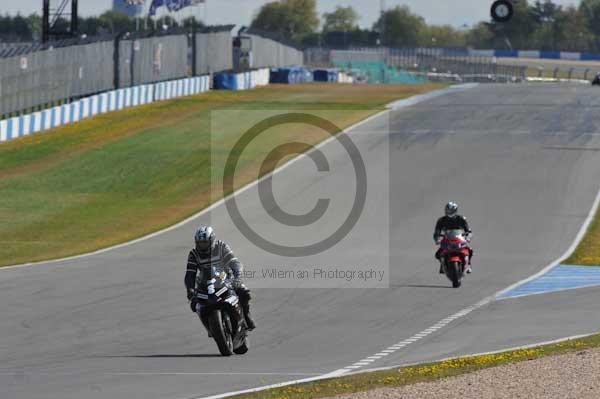 Motorcycle action photographs;donington;donington park leicestershire;donington photographs;event digital images;eventdigitalimages;no limits trackday;peter wileman photography;trackday;trackday digital images;trackday photos