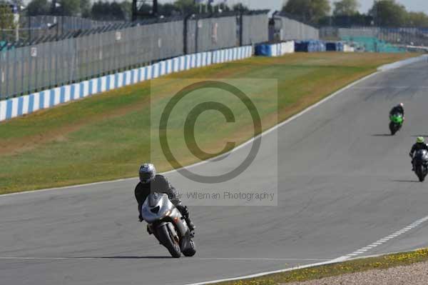 Motorcycle action photographs;donington;donington park leicestershire;donington photographs;event digital images;eventdigitalimages;no limits trackday;peter wileman photography;trackday;trackday digital images;trackday photos