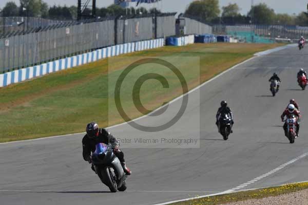 Motorcycle action photographs;donington;donington park leicestershire;donington photographs;event digital images;eventdigitalimages;no limits trackday;peter wileman photography;trackday;trackday digital images;trackday photos