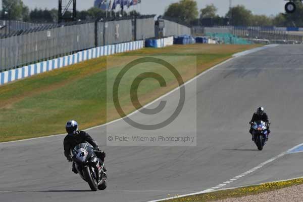 Motorcycle action photographs;donington;donington park leicestershire;donington photographs;event digital images;eventdigitalimages;no limits trackday;peter wileman photography;trackday;trackday digital images;trackday photos