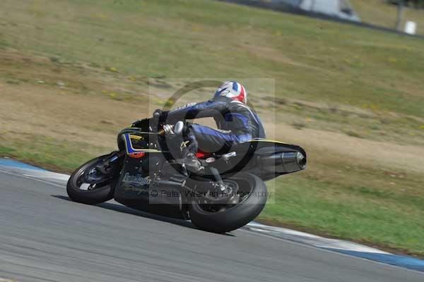 Motorcycle action photographs;donington;donington park leicestershire;donington photographs;event digital images;eventdigitalimages;no limits trackday;peter wileman photography;trackday;trackday digital images;trackday photos