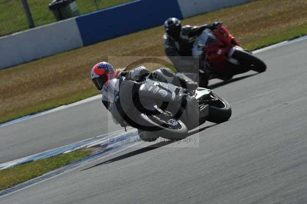 Motorcycle action photographs;donington;donington park leicestershire;donington photographs;event digital images;eventdigitalimages;no limits trackday;peter wileman photography;trackday;trackday digital images;trackday photos