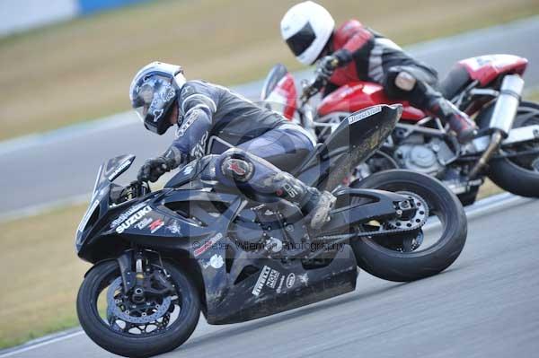 Motorcycle action photographs;donington;donington park leicestershire;donington photographs;event digital images;eventdigitalimages;no limits trackday;peter wileman photography;trackday;trackday digital images;trackday photos